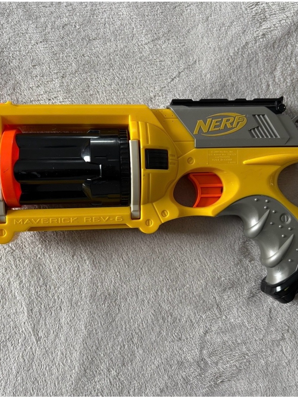 NERF N-Strike Maverick REV-6 Foam Dart Blaster Yellow/Gray 2004 (A0625) Tested